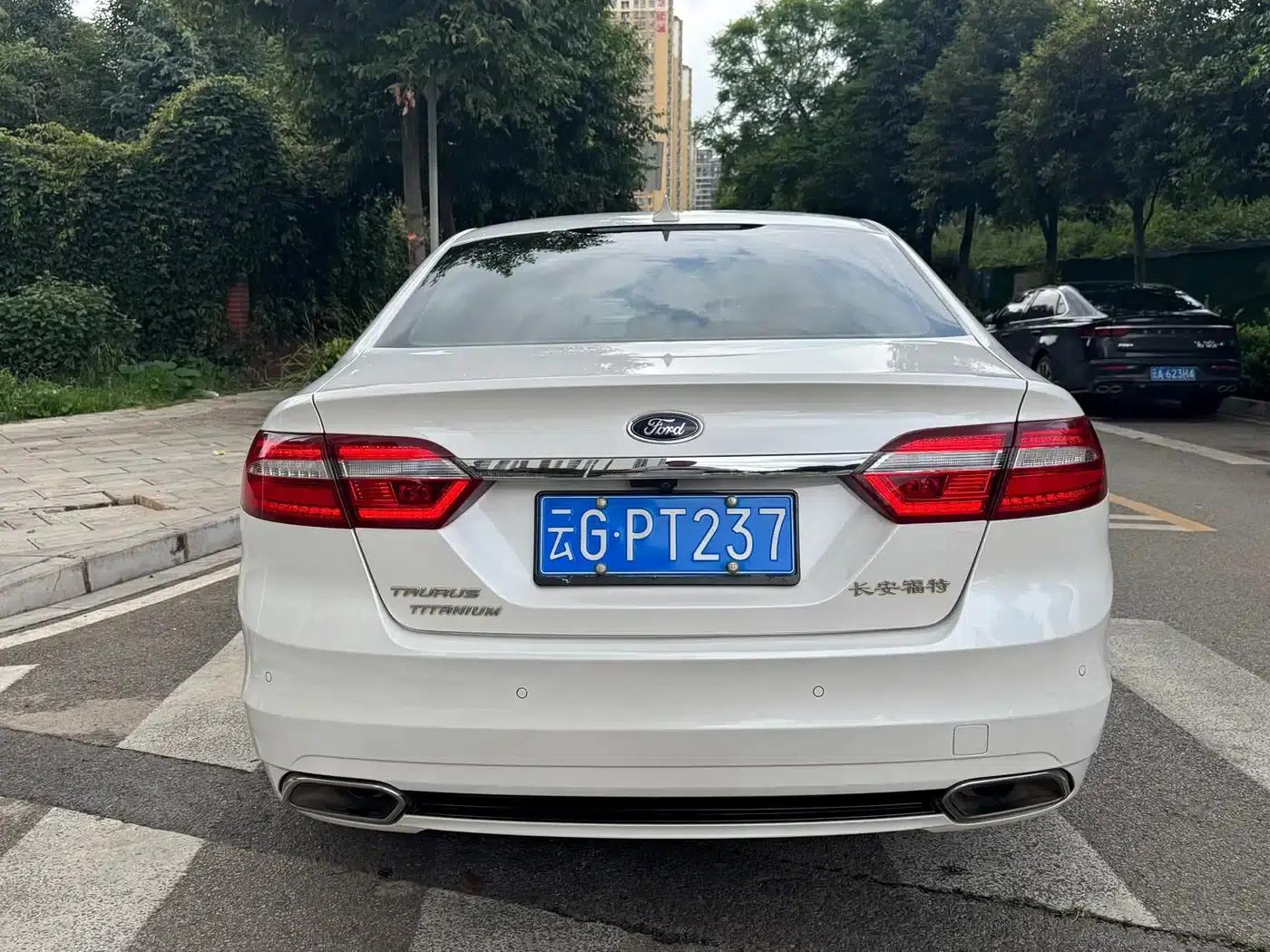 Taurus 2018 EcoBoost 245 Premium Edition (China V Emission Standard) — миниатюра 9