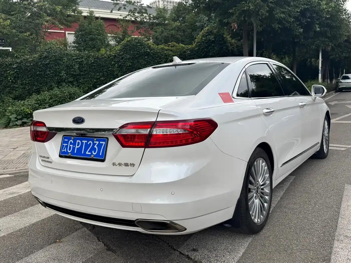 Taurus 2018 EcoBoost 245 Premium Edition (China V Emission Standard) — миниатюра 10