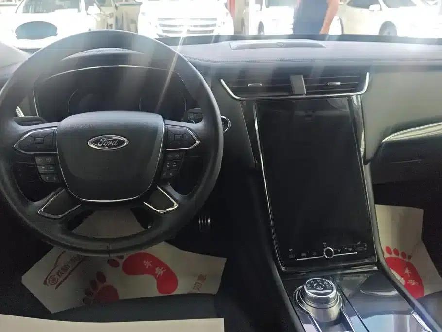 2019 Taurus EcoBoost 245 Premium Edition — миниатюра 12
