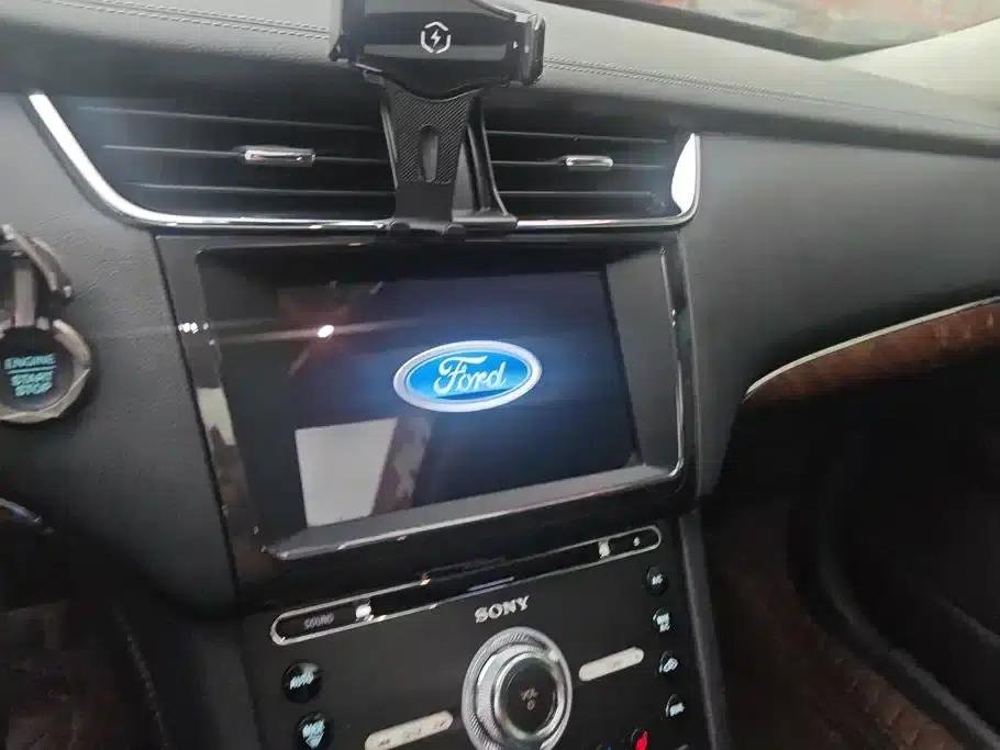 Taurus 2015 EcoBoost 325 V6 Flagship — миниатюра 13