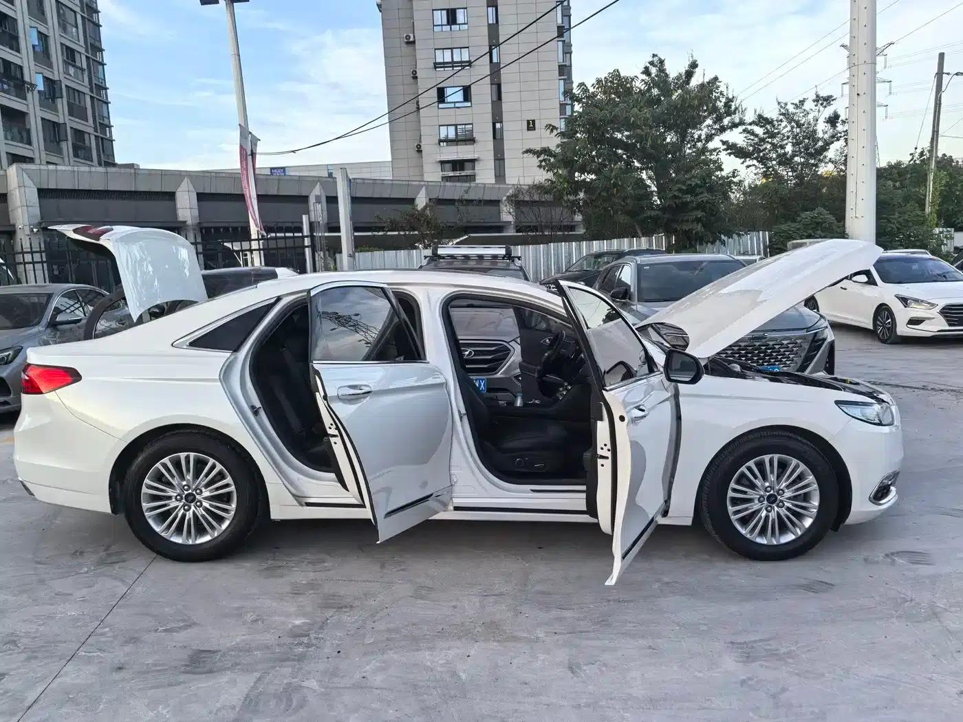 Taurus 2017 EcoBoost 245 Fashion Edition — миниатюра 9