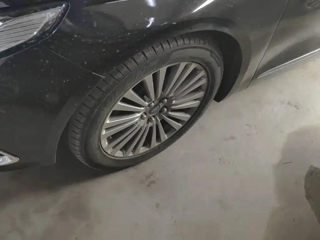 2015 Taurus EcoBoost 245 Luxury — миниатюра 23