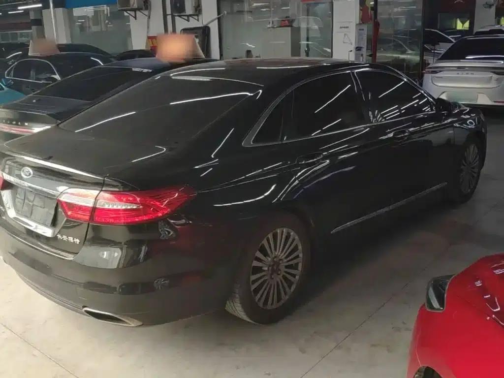 2015 Taurus EcoBoost 245 Luxury — миниатюра 7