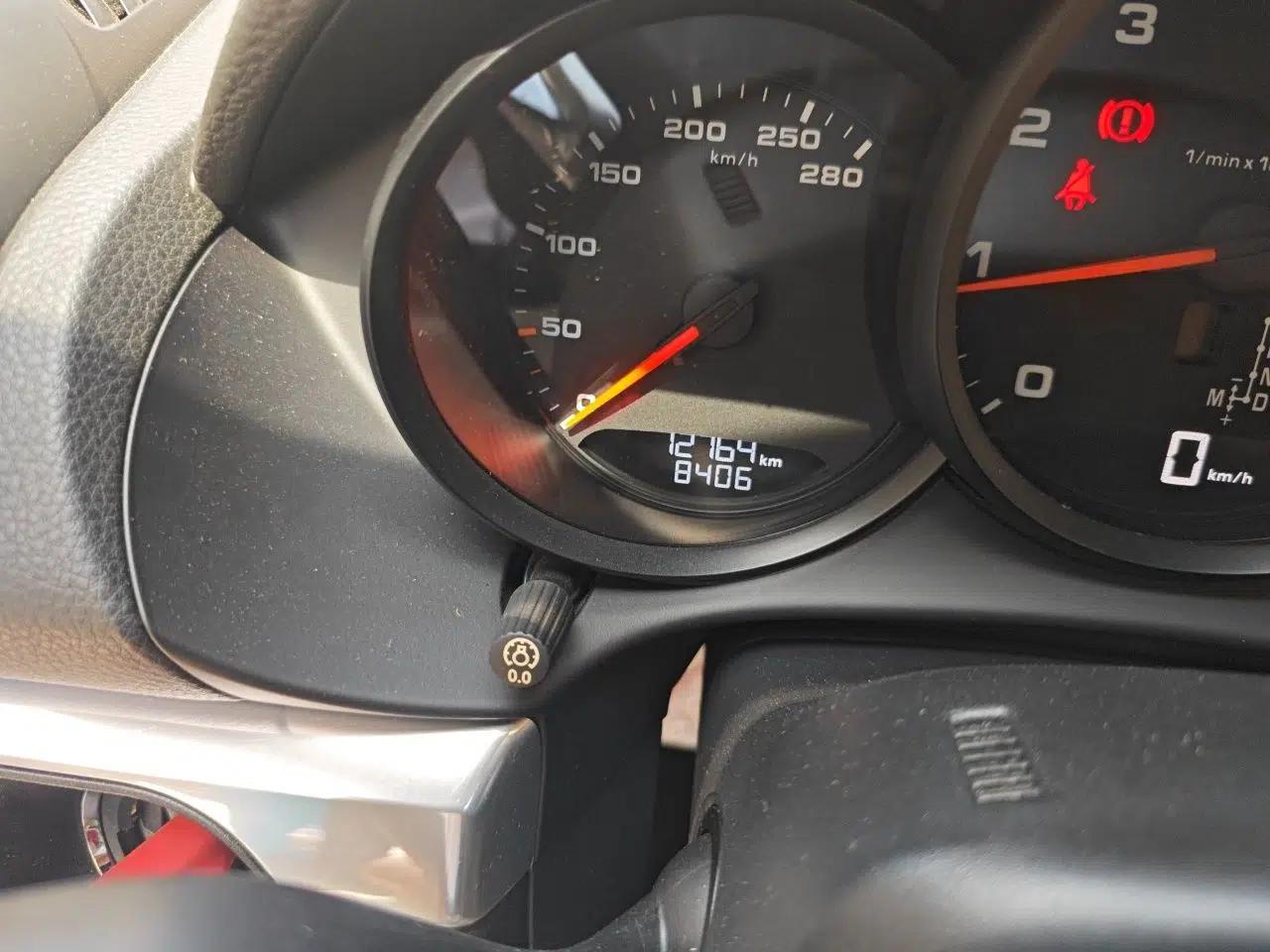 Porsche 718 2016 Cayman 2.0T — миниатюра 12