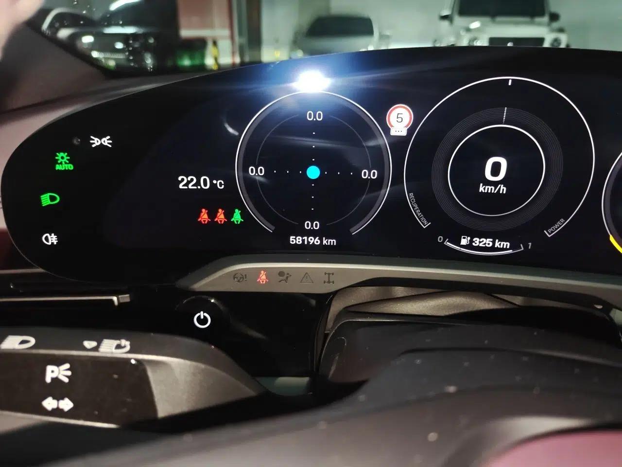 Porsche Taycan 2020 Taycan — миниатюра 12