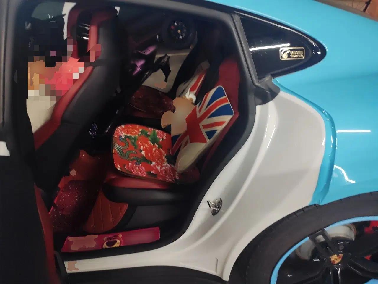 Porsche Taycan 2019 Taycan 4S — миниатюра 17