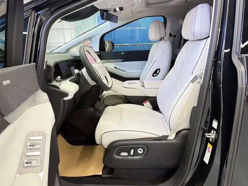 XPeng X9 2024 Model 640 AWD High Performance Max — миниатюра 36