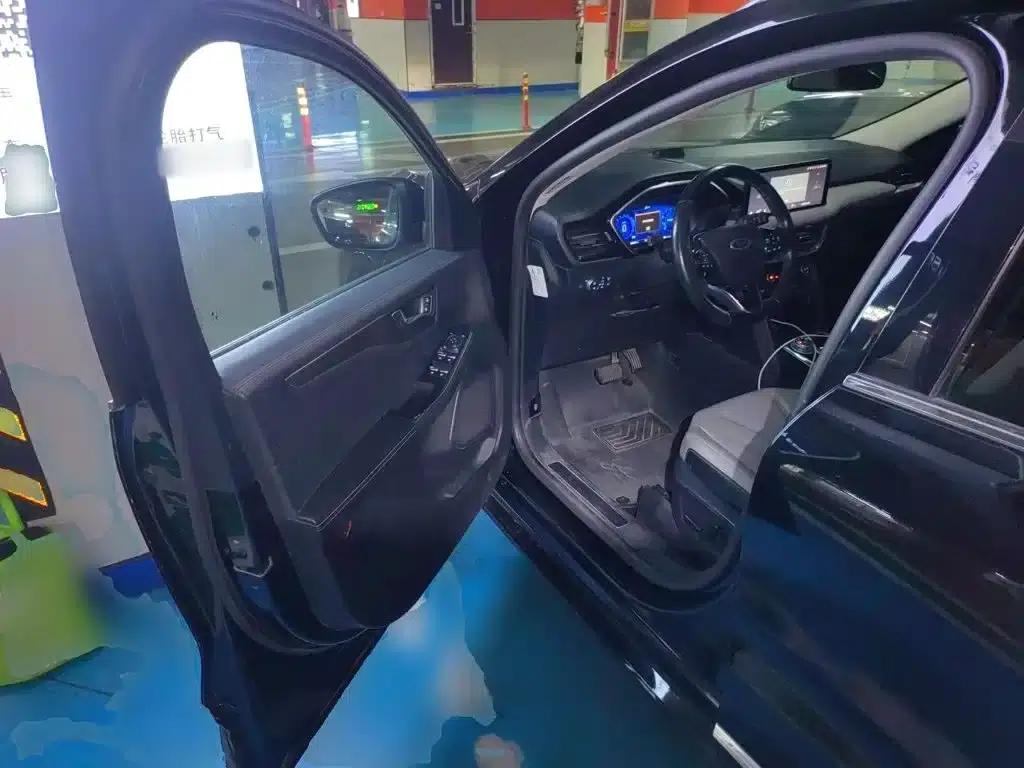 Escape 2020 EcoBoost 245 2WD Smart Enjoyment Edition — миниатюра 17