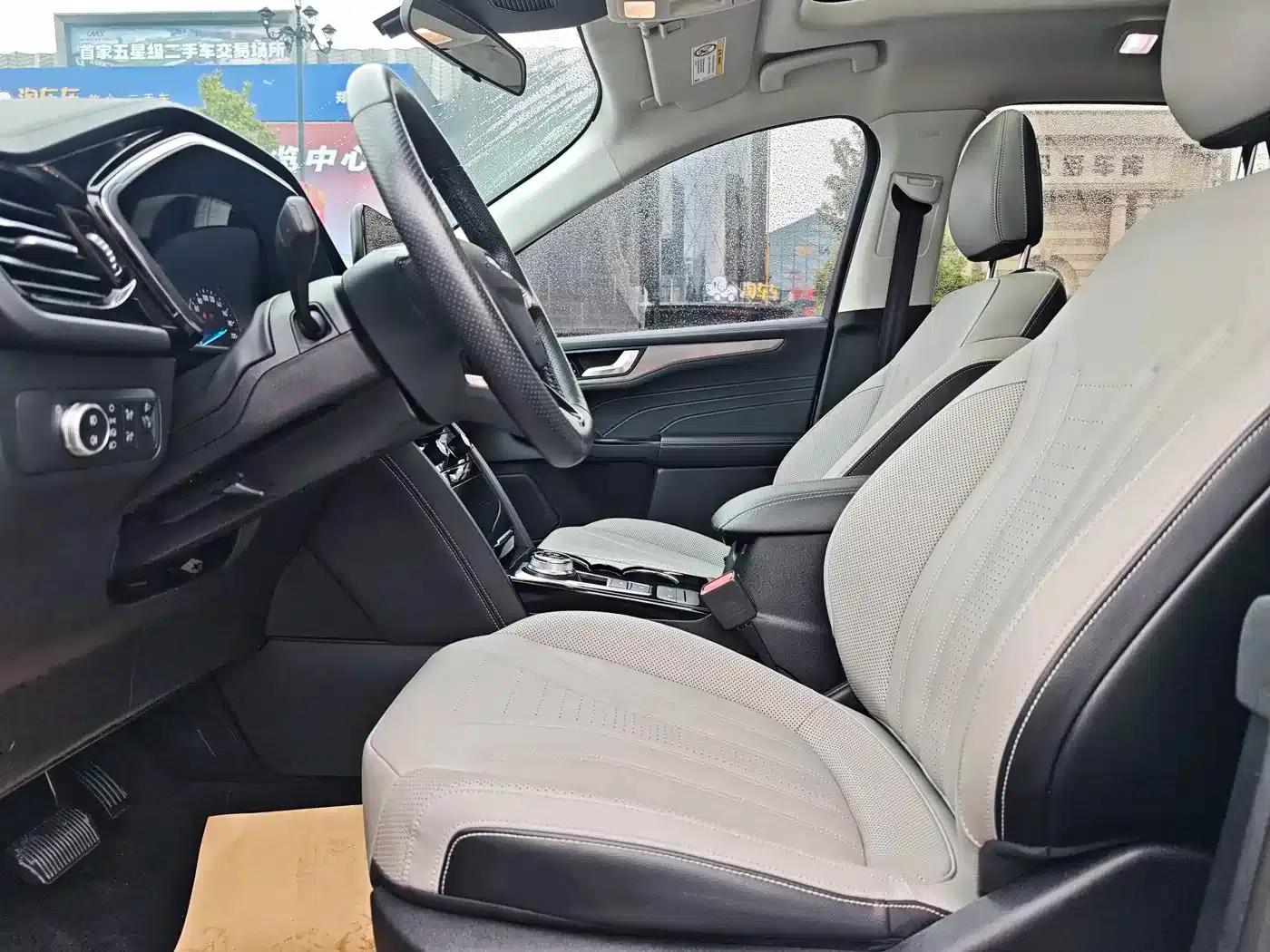 Escape 2020 EcoBoost 245 2WD Premium Edition — миниатюра 4