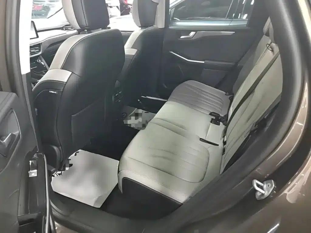 Escape 2020 EcoBoost 245 AWD Premium Edition — миниатюра 17