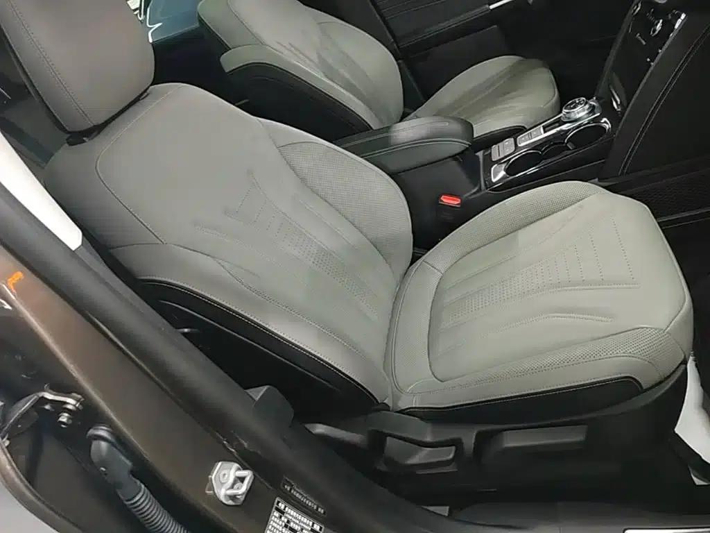 Escape 2020 EcoBoost 245 AWD Premium Edition — миниатюра 25