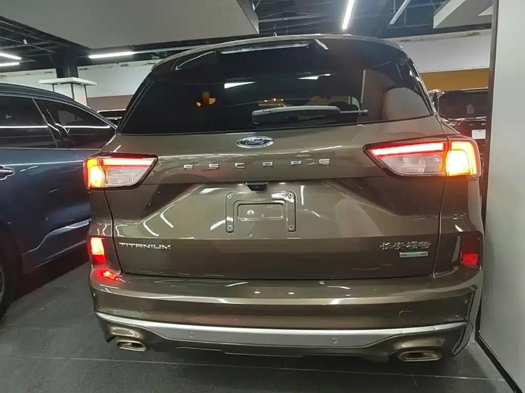 Escape 2020 EcoBoost 245 AWD Premium Edition — миниатюра 6