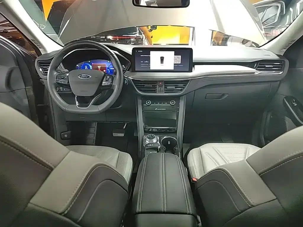 Escape 2020 EcoBoost 245 AWD Premium Edition — миниатюра 10