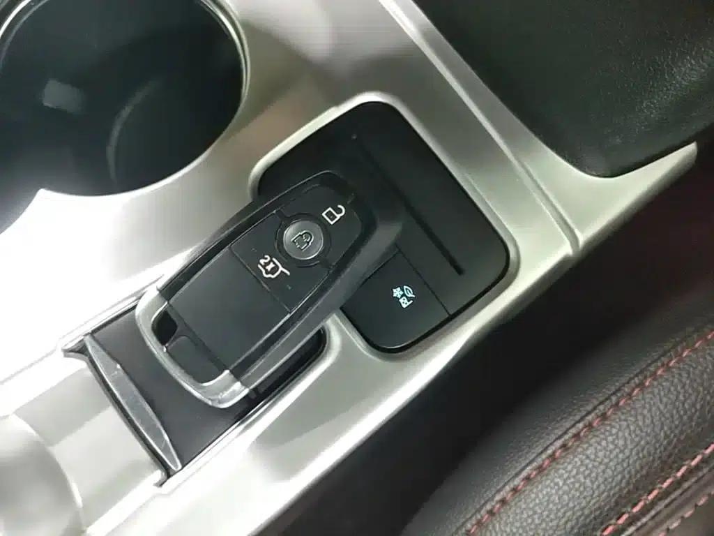 Escape 2020 EcoBoost 245 AWD ST-LINE — миниатюра 9