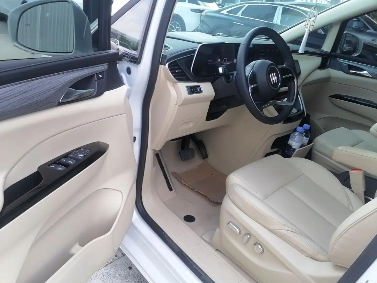 Buick GL8 New Energy 2025 Lu Shang Smart Enjoyment Edition 7-Seater — миниатюра 18
