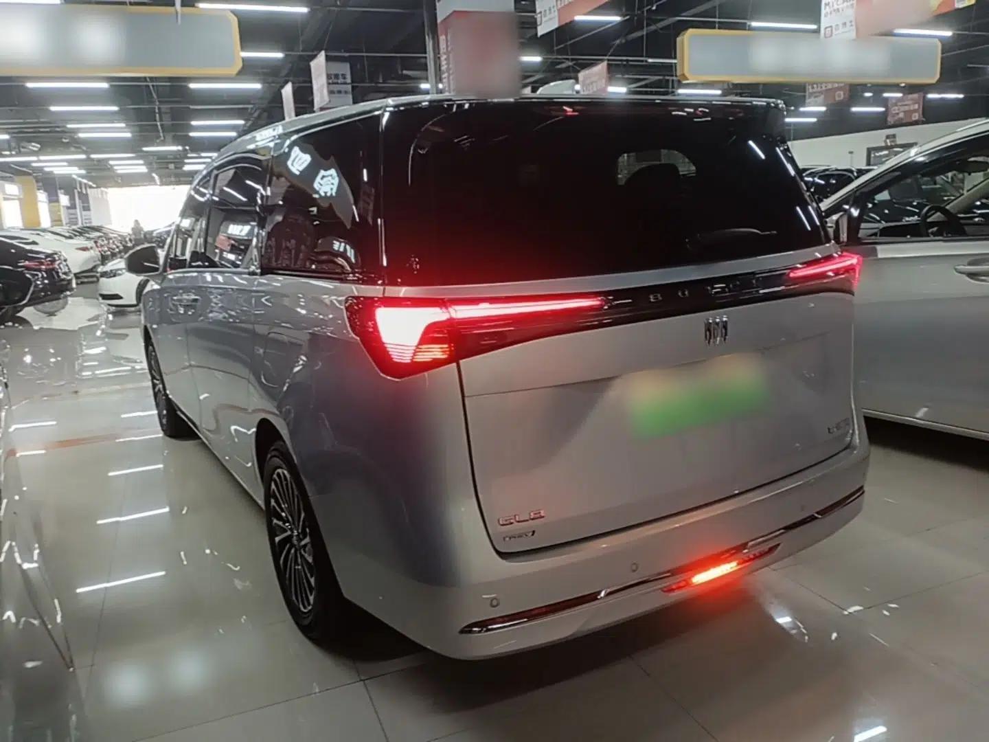 Buick GL8 New Energy 2025 Lu Shang Luxury Edition 7-Seater — миниатюра 4