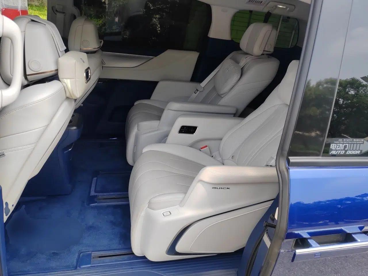 Buick GL8 New Energy 2024 Lu Zun Luxury Edition 6-Seater — миниатюра 17