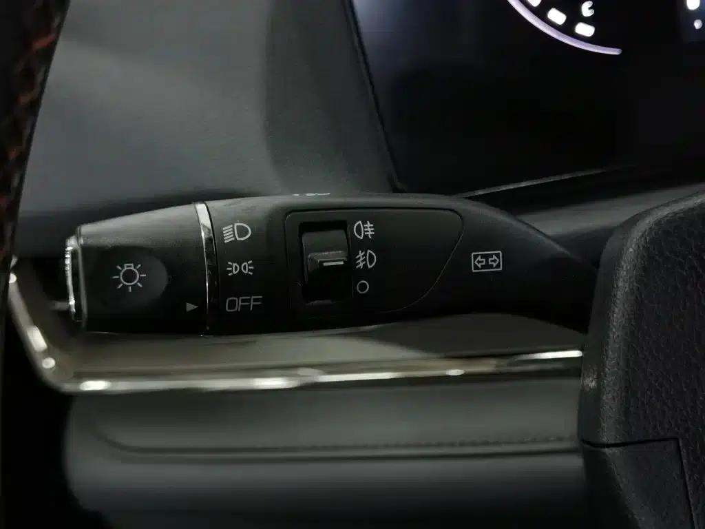 2023 EcoBoost 170 Platinum Edition — миниатюра 21