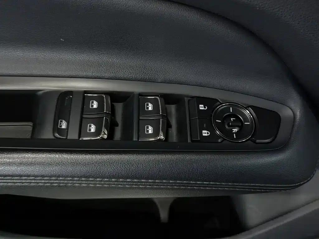 2023 EcoBoost 170 Platinum Edition — миниатюра 9