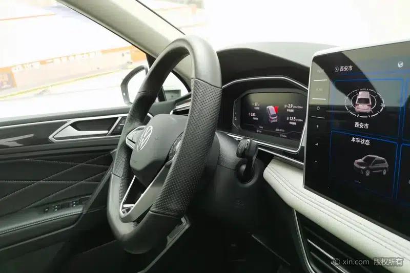 Tiguan L PHEV 2023 430PHEV Plug-in Hybrid Premium Edition — миниатюра 11