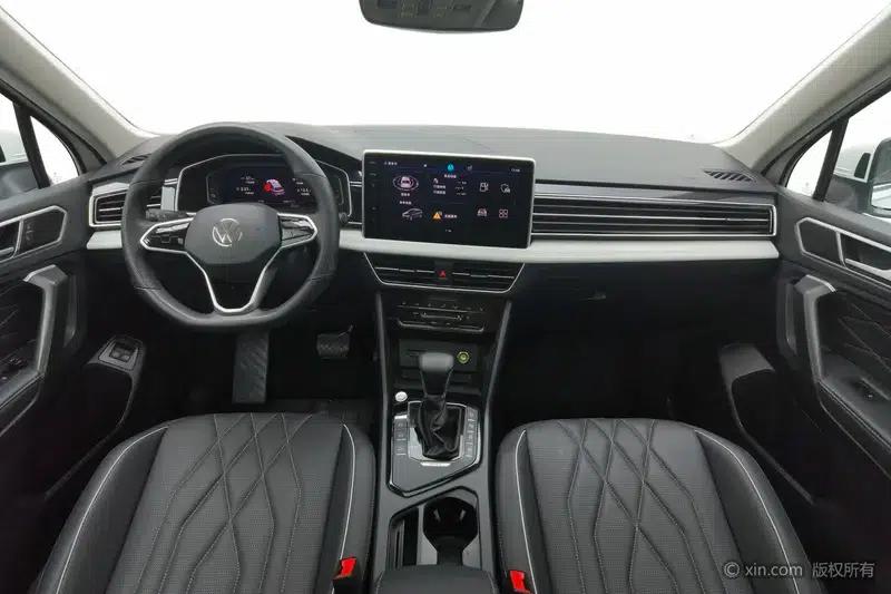 Tiguan L PHEV 2023 430PHEV Plug-in Hybrid Premium Edition — миниатюра 12