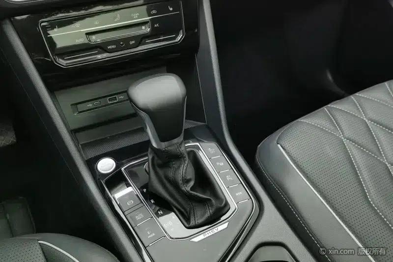 Tiguan L PHEV 2023 430PHEV Plug-in Hybrid Premium Edition — миниатюра 15