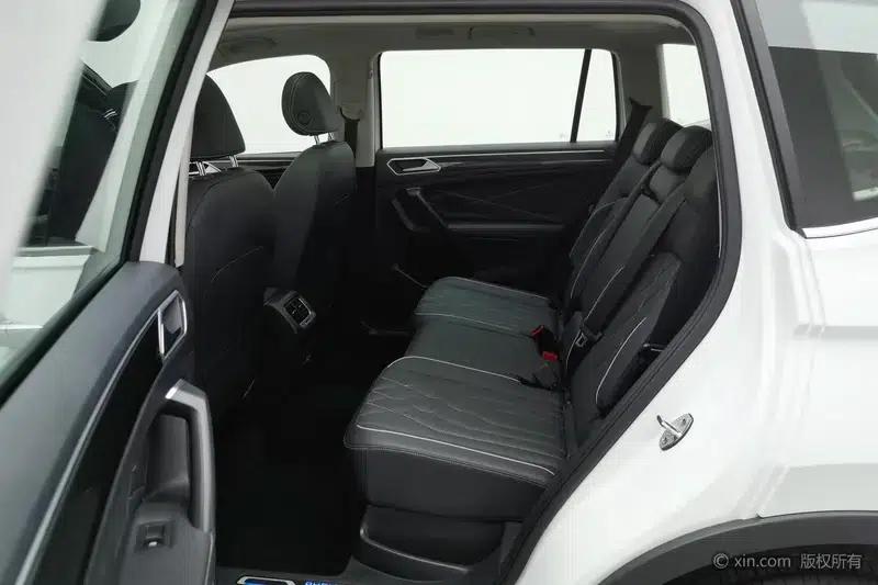 Tiguan L PHEV 2023 430PHEV Plug-in Hybrid Premium Edition — миниатюра 19