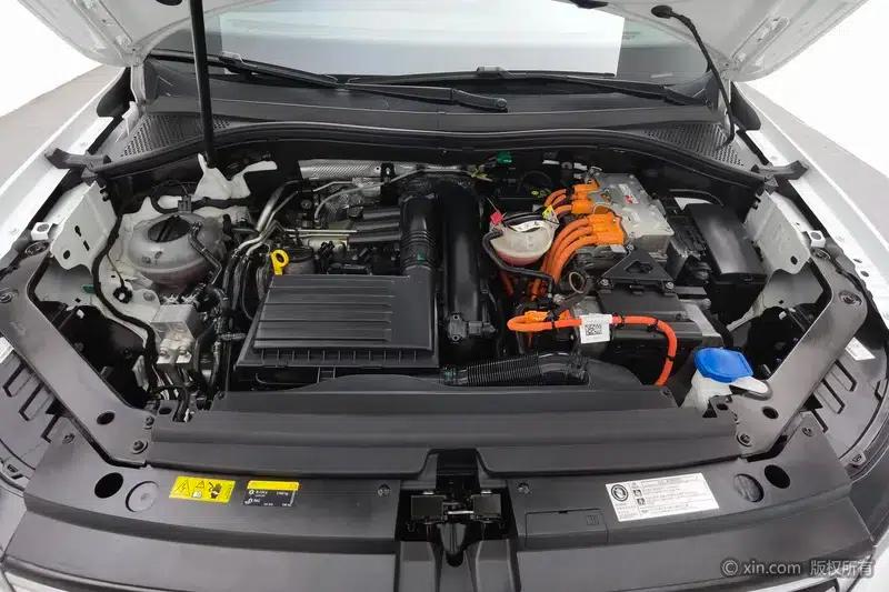 Tiguan L PHEV 2023 430PHEV Plug-in Hybrid Premium Edition — миниатюра 5