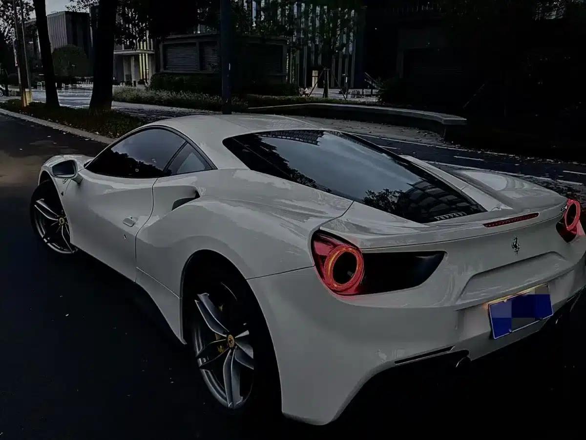 2015 Ferrari 488 GTB — миниатюра 3