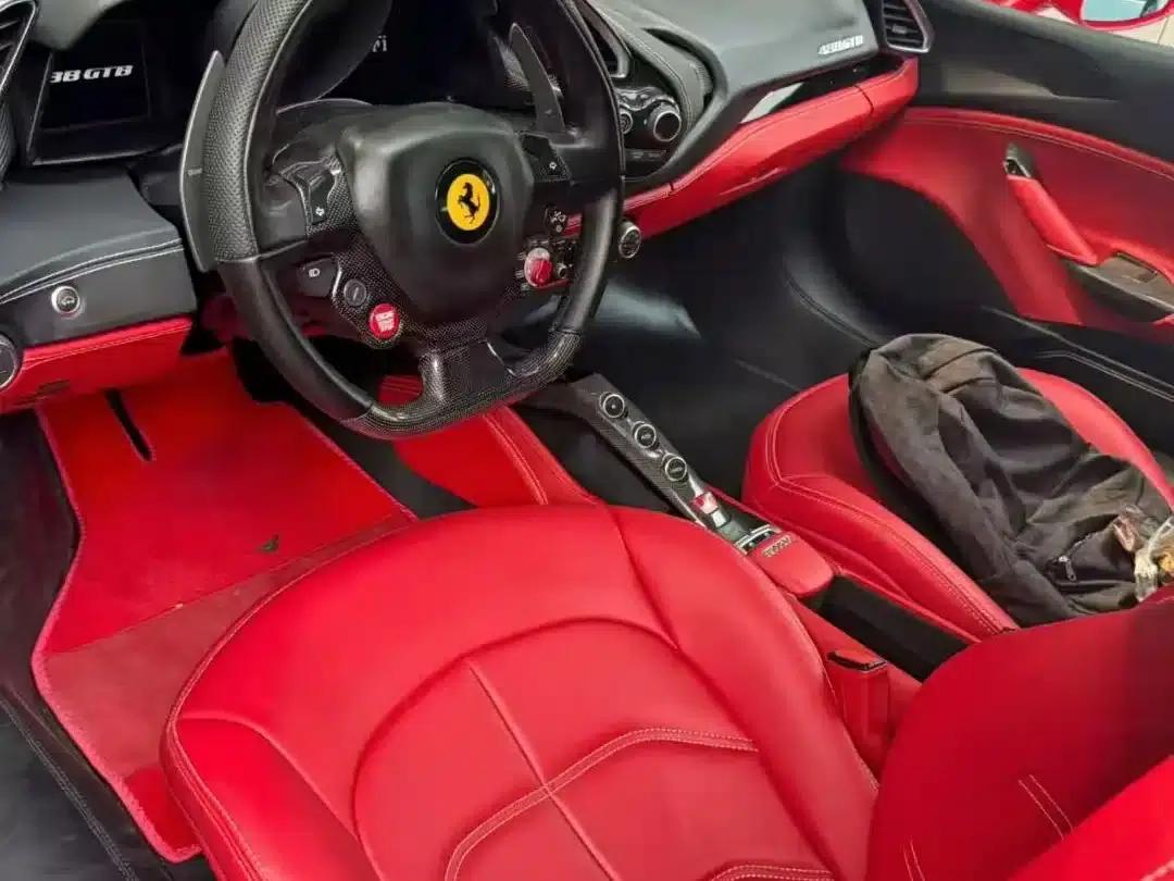 2015 Ferrari 488 GTB — миниатюра 4