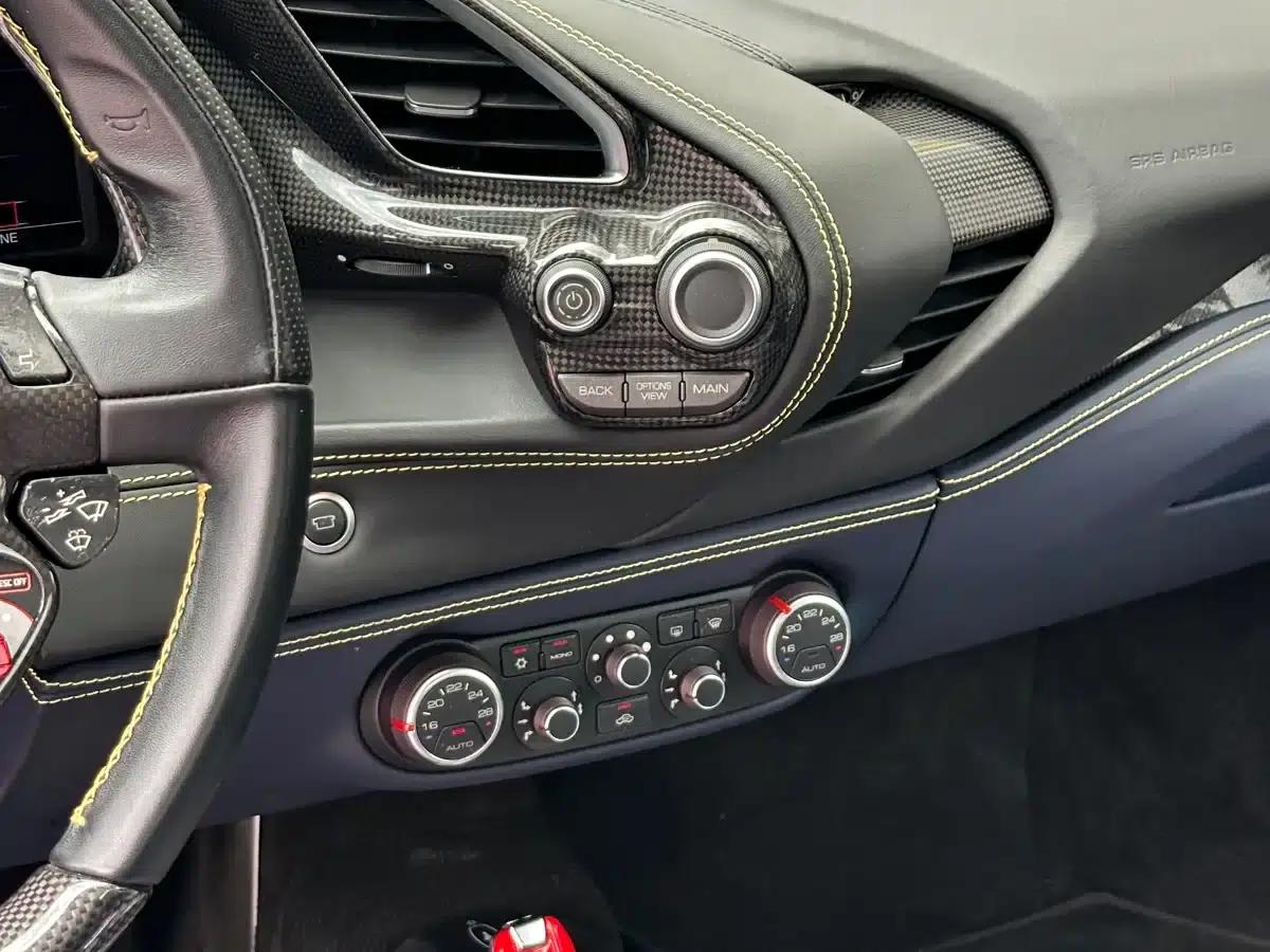 2015 Ferrari 488 GTB — миниатюра 17