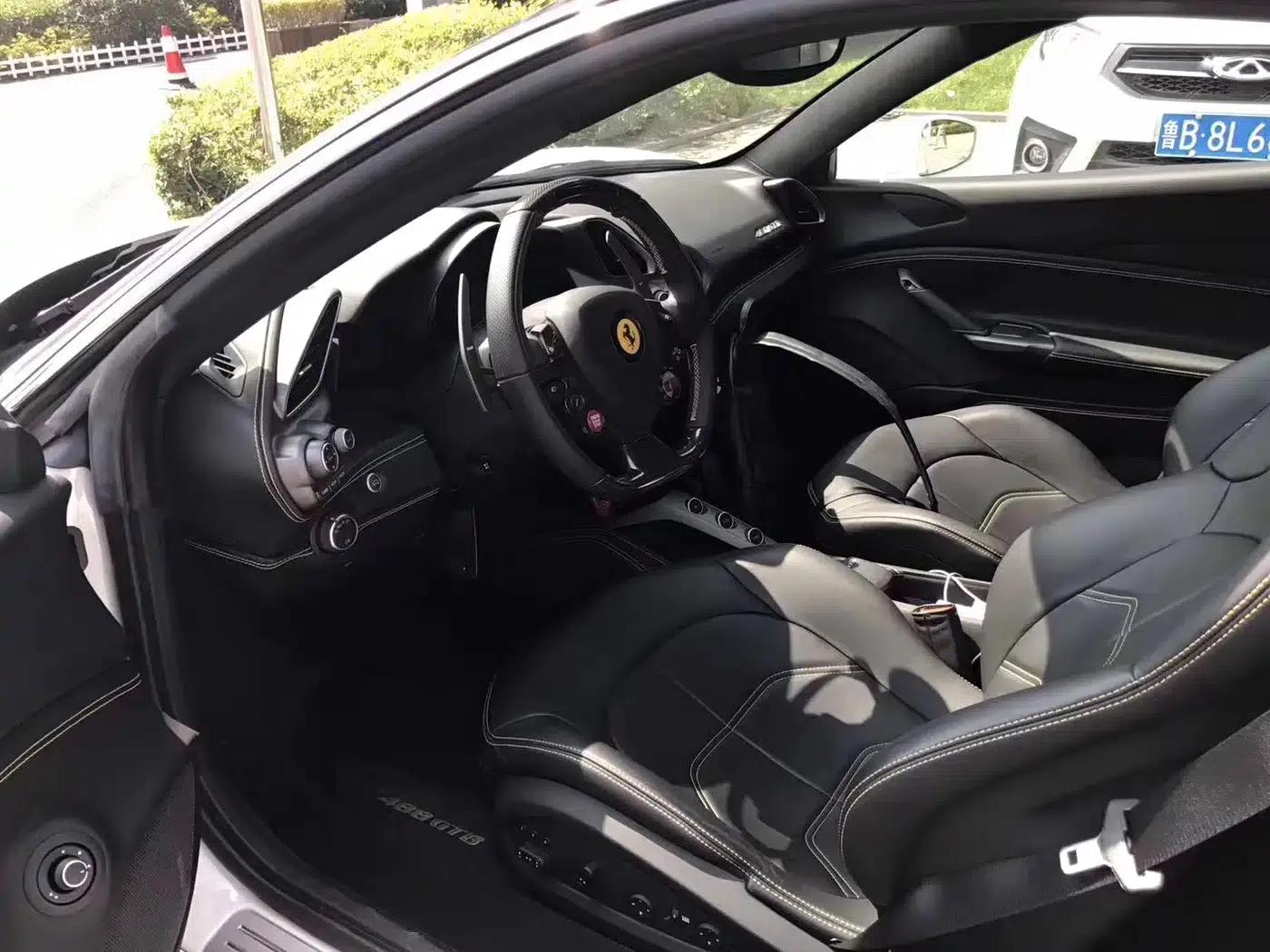 2015 Ferrari 488 GTB — миниатюра 3
