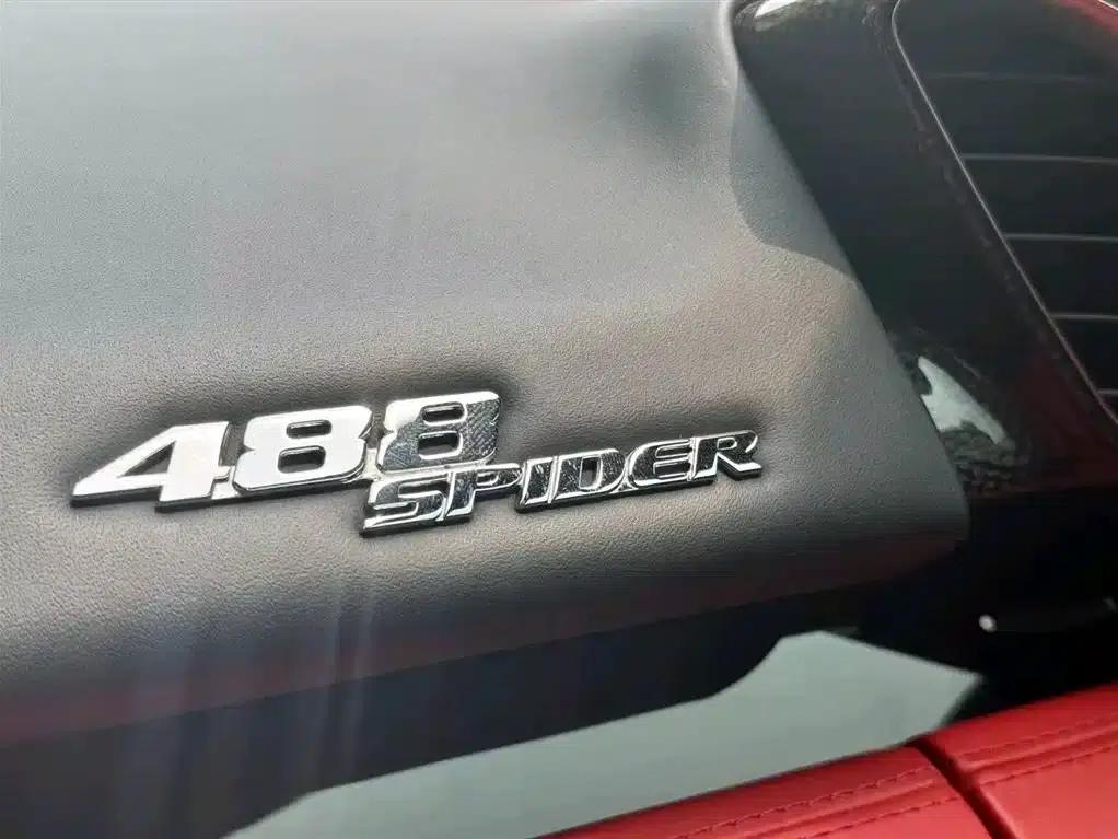 2015 Ferrari 488 Spider — миниатюра 16