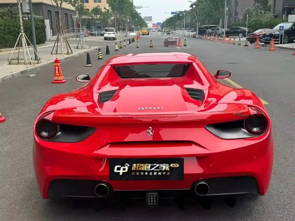2015 Ferrari 488 Spider — миниатюра 5