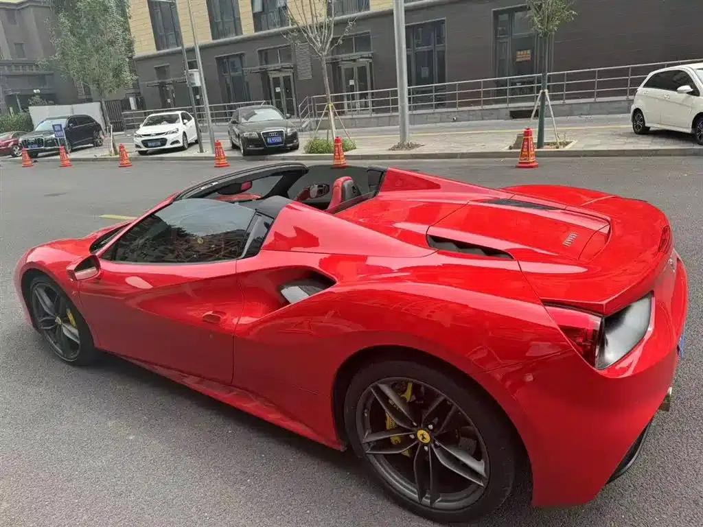 2015 Ferrari 488 Spider — миниатюра 7