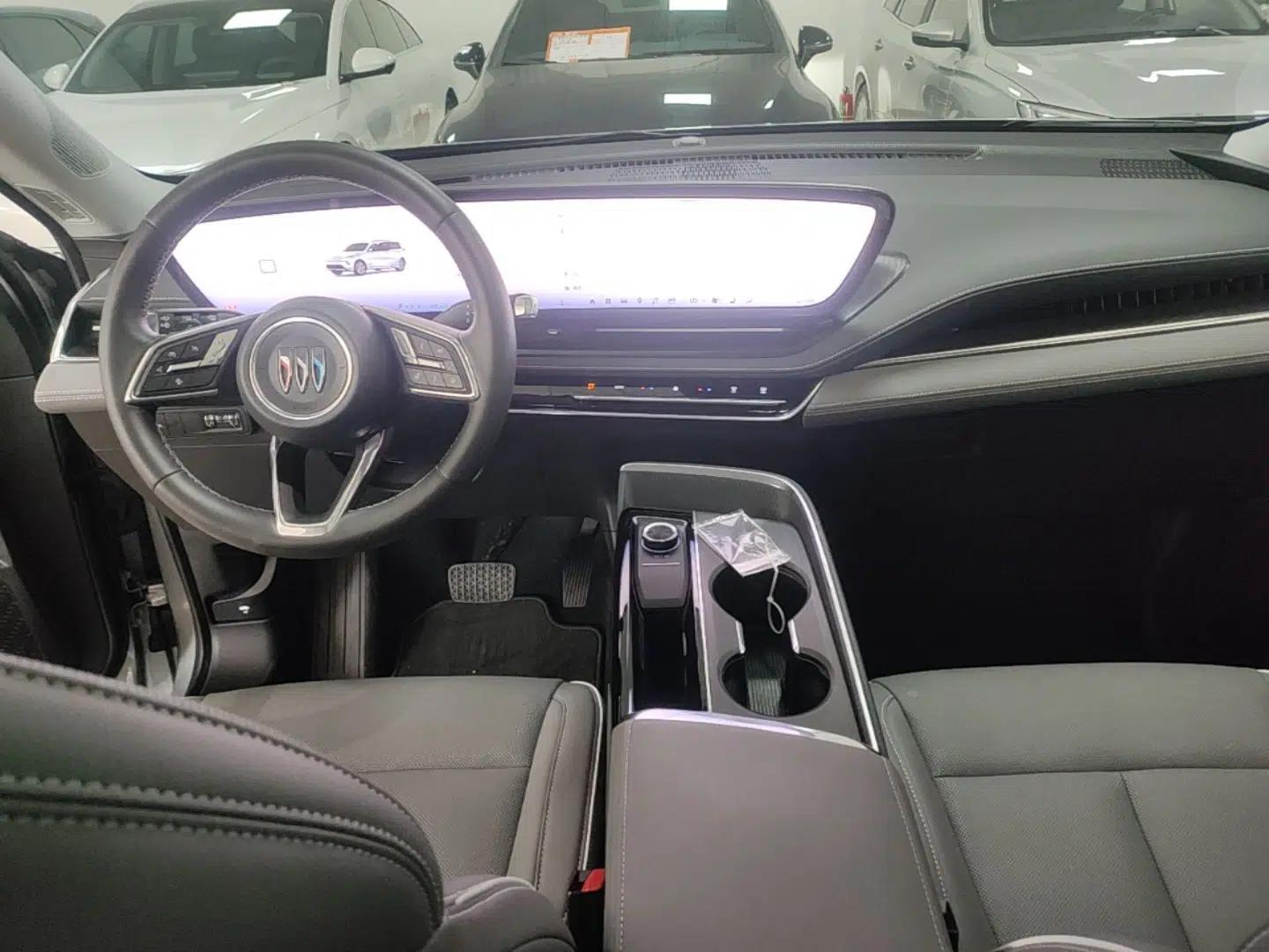 Buick E5 2025 Model 620KM Prestige Edition — миниатюра 12
