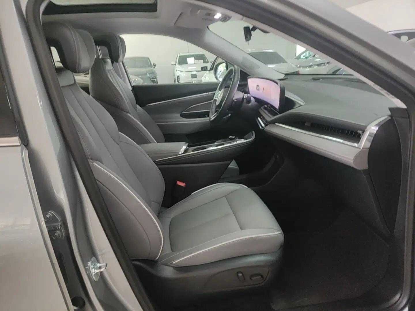 Buick E5 2025 Model 620KM Prestige Edition — миниатюра 19