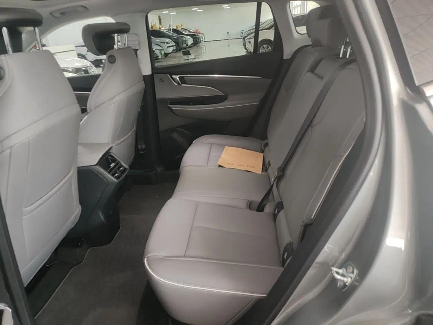 Buick E5 2025 Model 620KM Prestige Edition — миниатюра 20