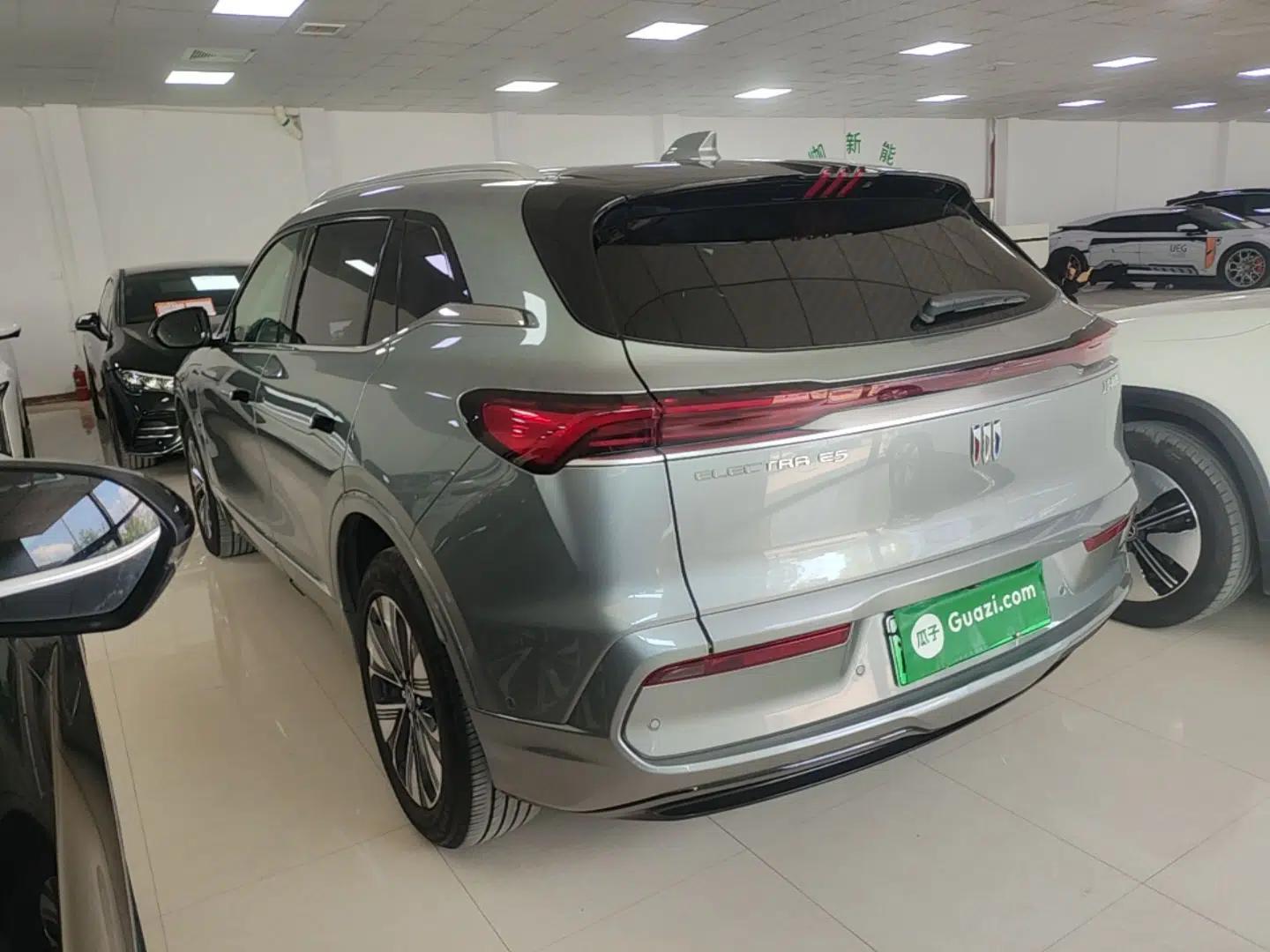 Buick E5 2025 Model 620KM Prestige Edition — миниатюра 4