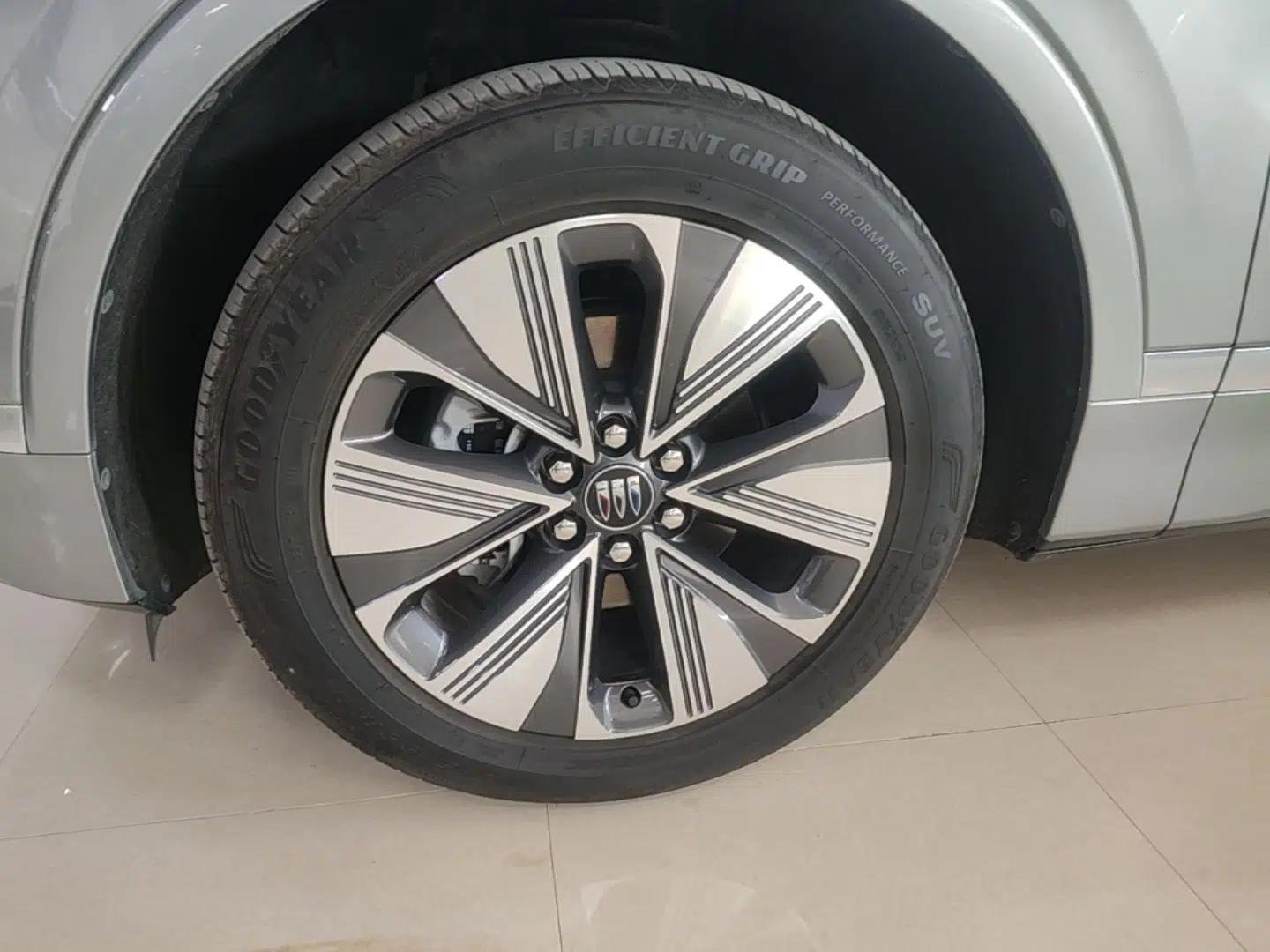 Buick E5 2025 Model 620KM Prestige Edition — миниатюра 10