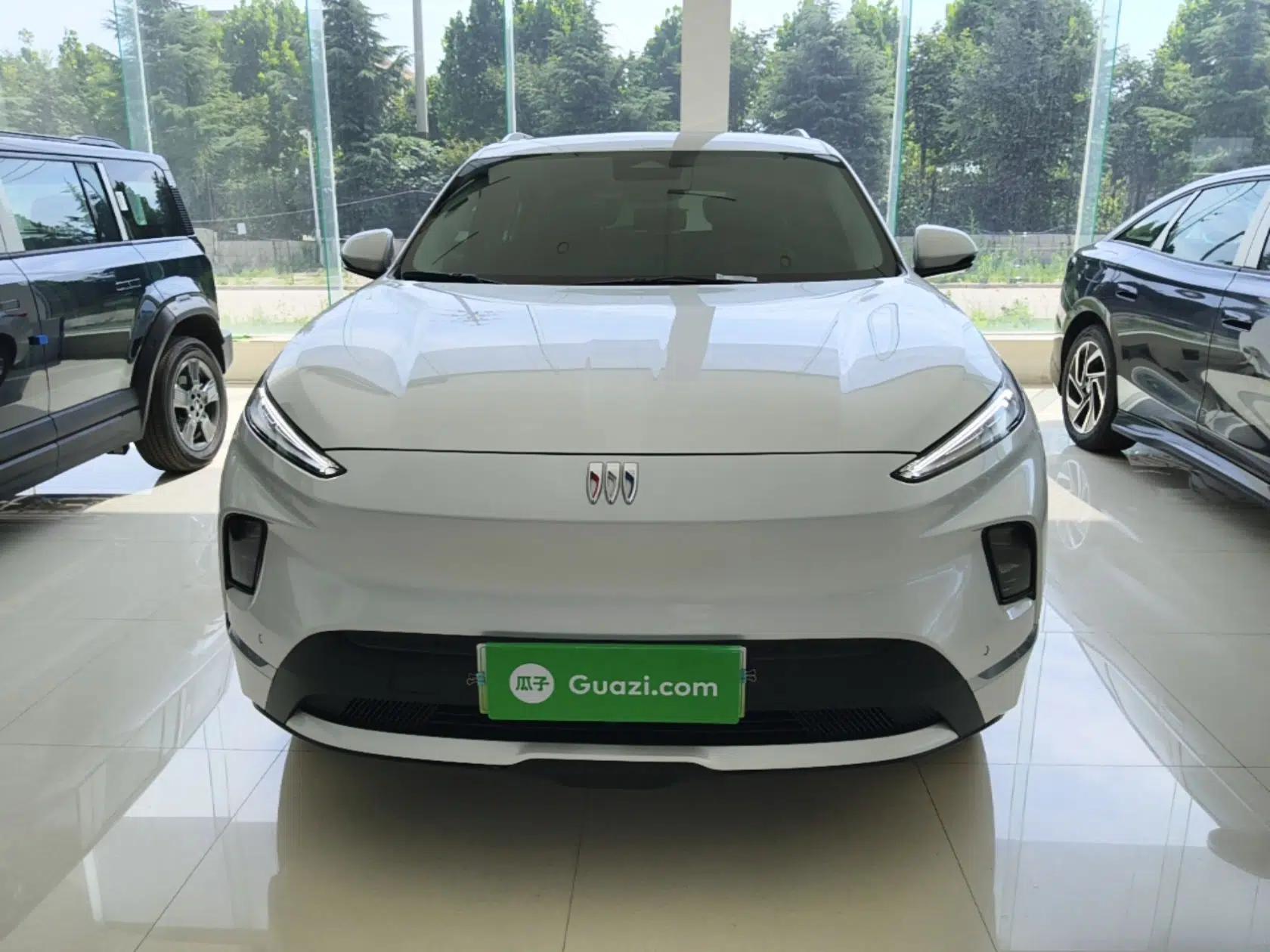 Buick E5 2025 Model 620KM Prestige Edition — миниатюра 2