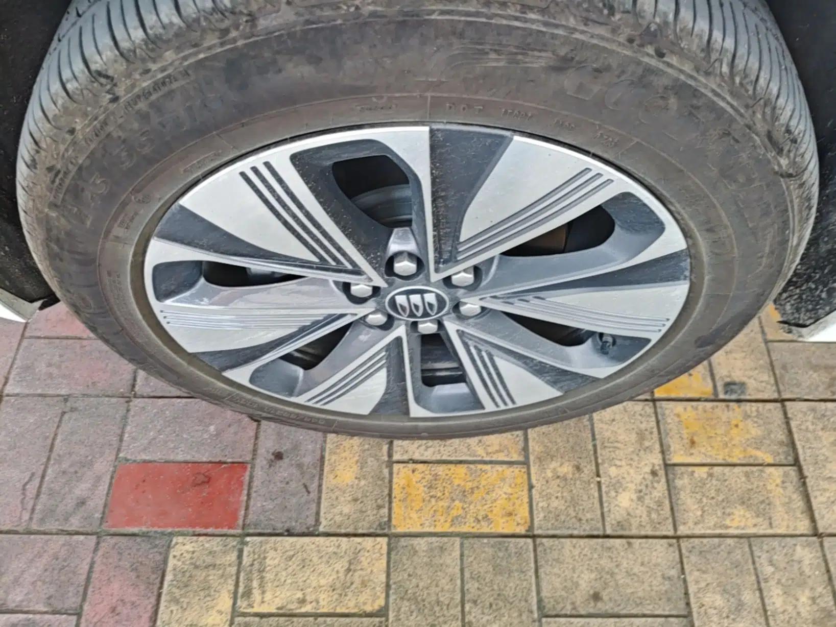 Buick E5 2025 Model 620KM Prestige Edition — миниатюра 13