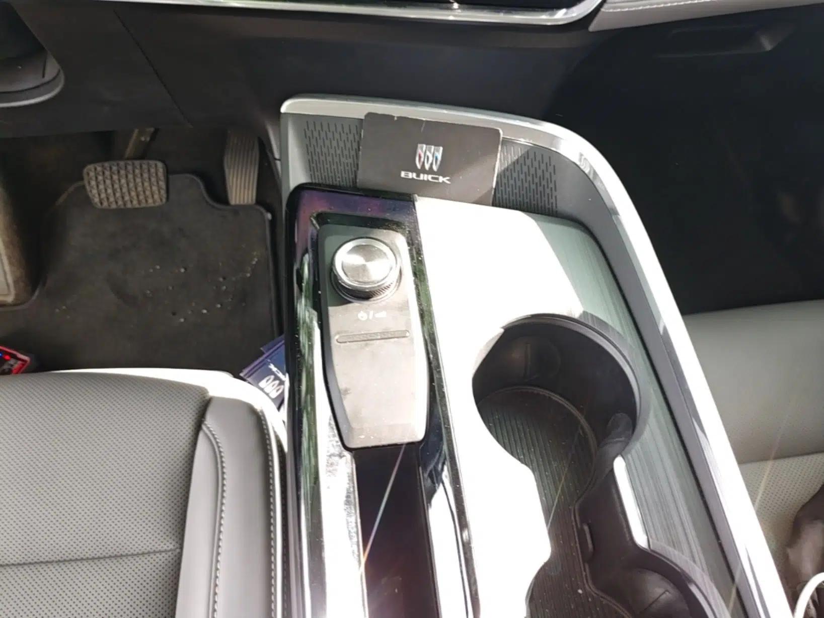 Buick E5 2025 Model 620KM Prestige Edition — миниатюра 24