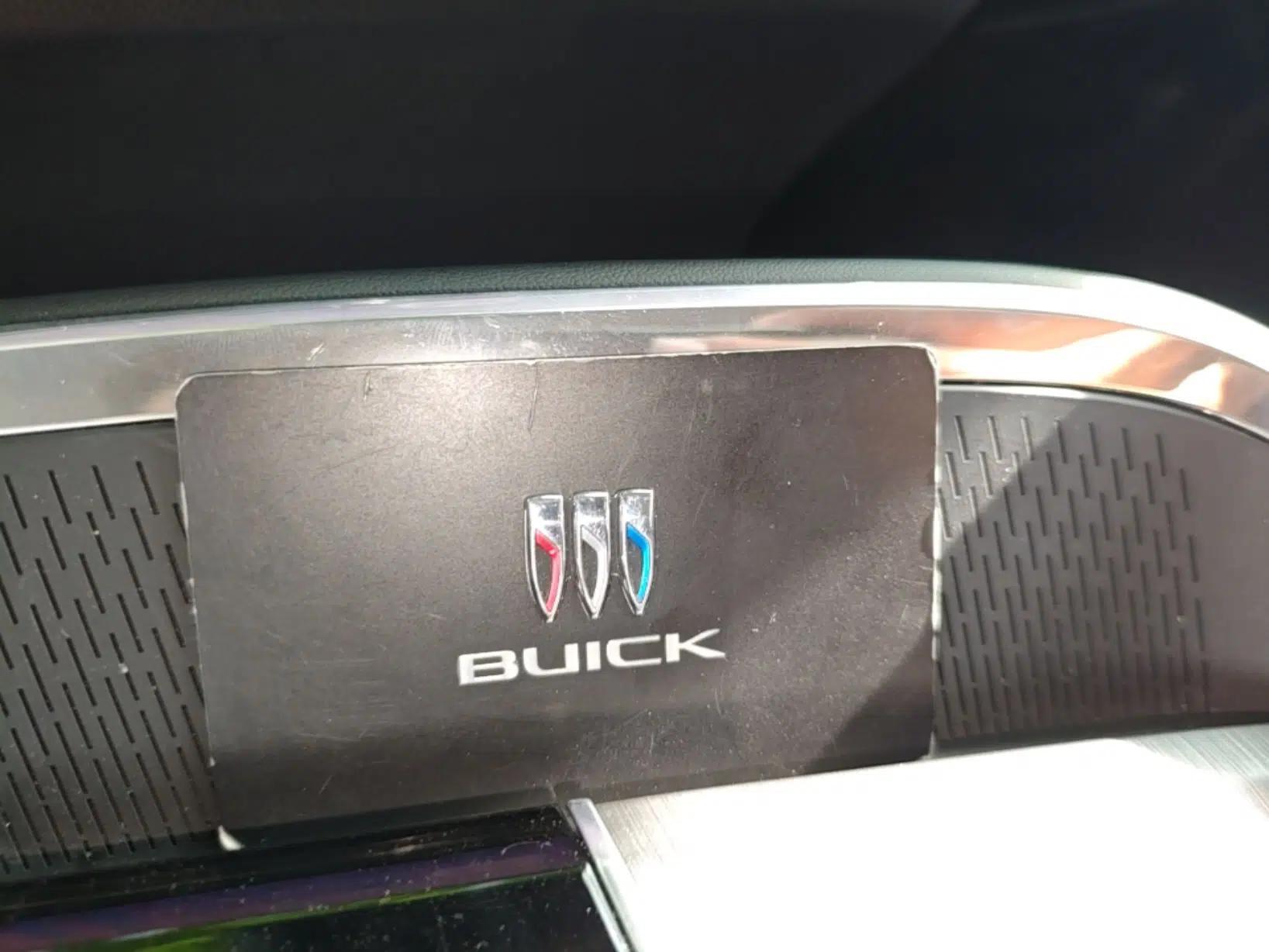 Buick E5 2025 Model 620KM Prestige Edition — миниатюра 31