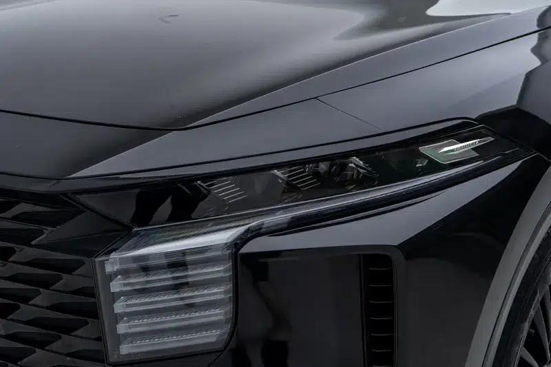 Venucia V2023 260T Black Horse Edition Pro — миниатюра 12