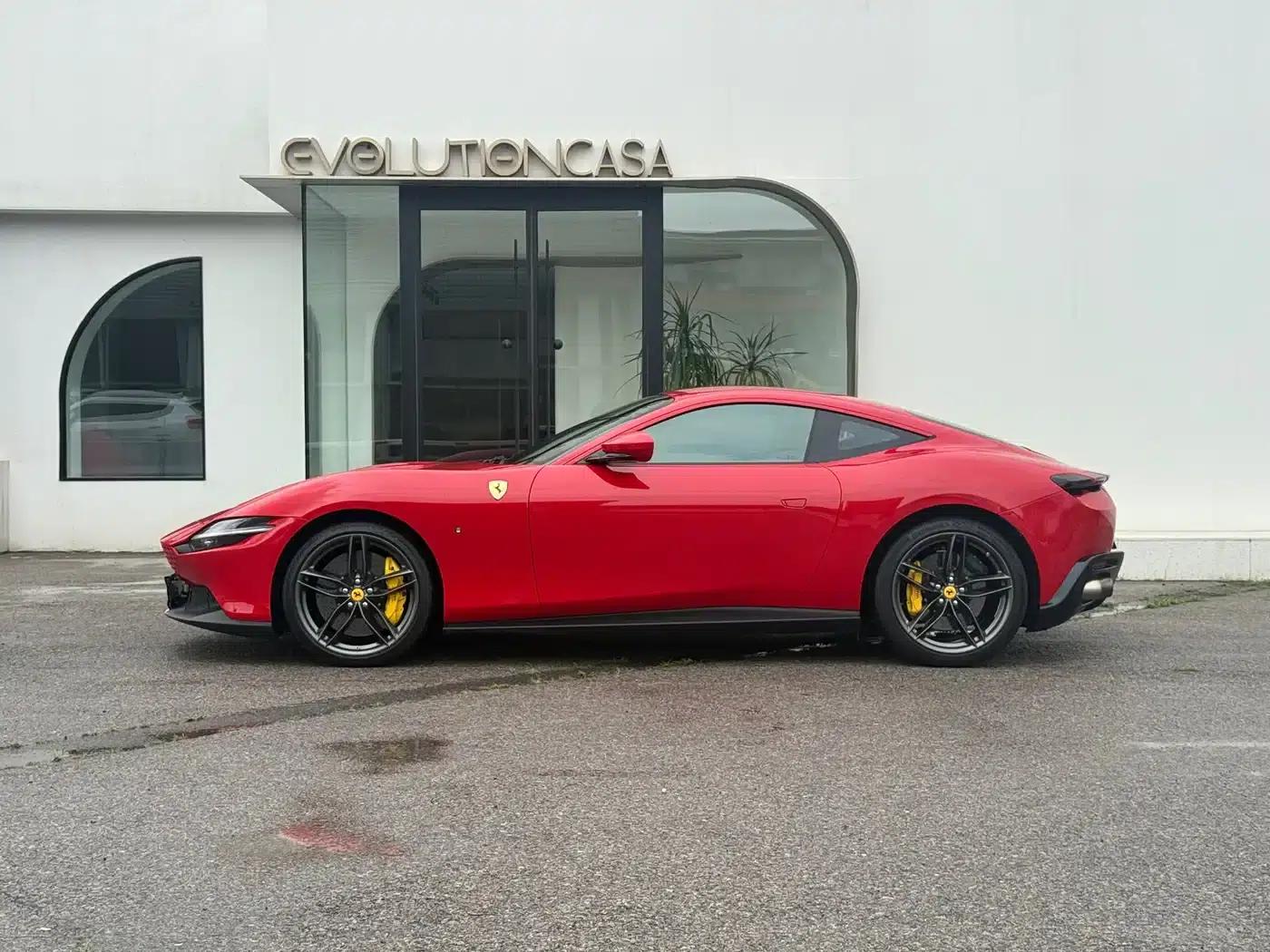 Roma 2020 3.9T V8 — миниатюра 2