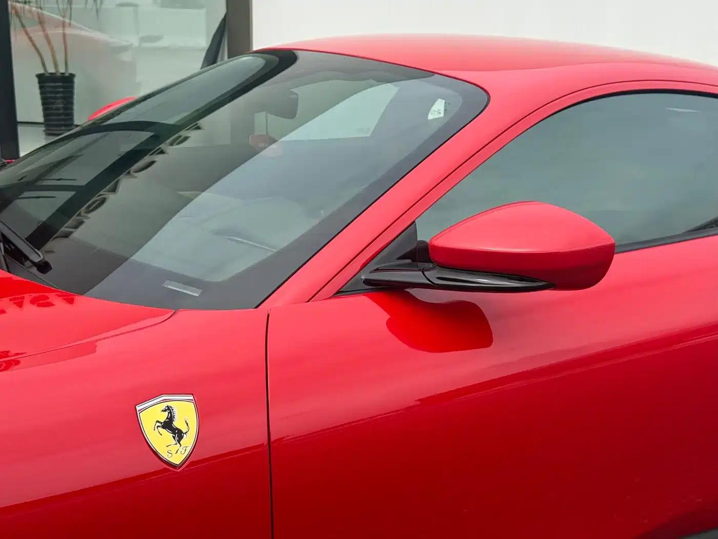 Roma 2020 3.9T V8 — миниатюра 13