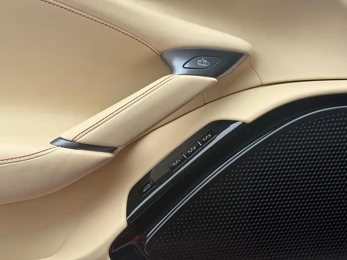 Roma 2020 3.9T V8 — миниатюра 15