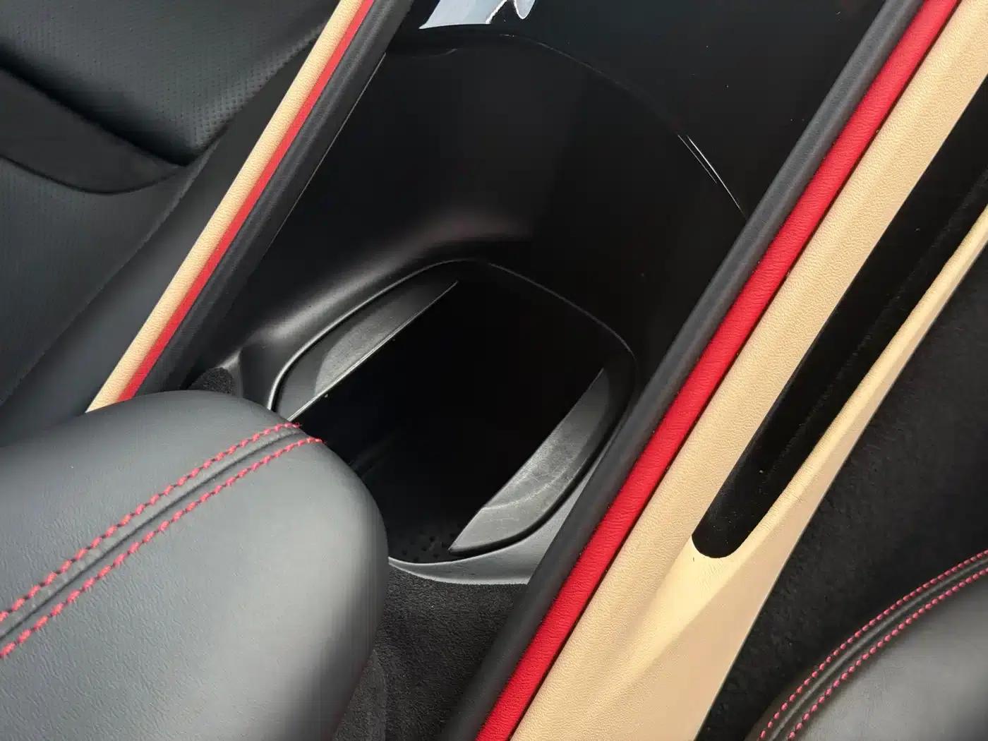 Roma 2020 3.9T V8 — миниатюра 31