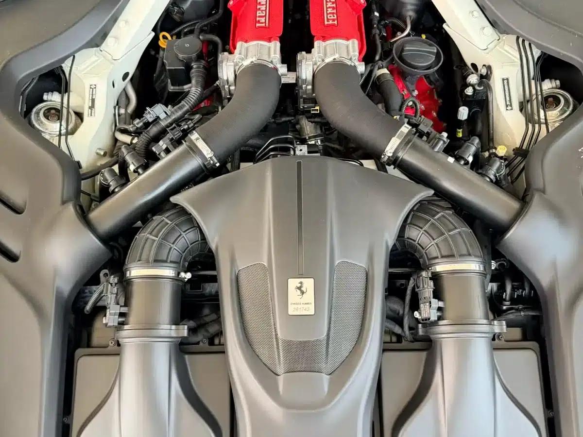 Roma 2020 3.9T V8 — миниатюра 9